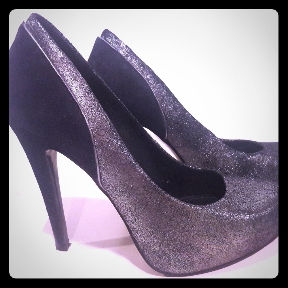 BCBG Paeyton Magnet Black Heel